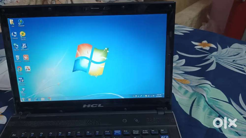 Hcl me leptop like new condition