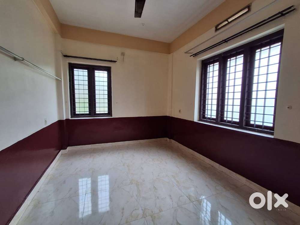 2 bhk flat/1000 sqft/ 13000/- Ayyanthole Thrissur