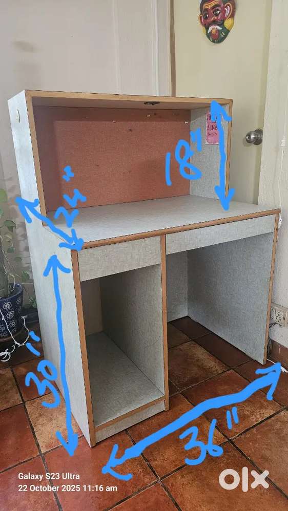 Office table excellent condition