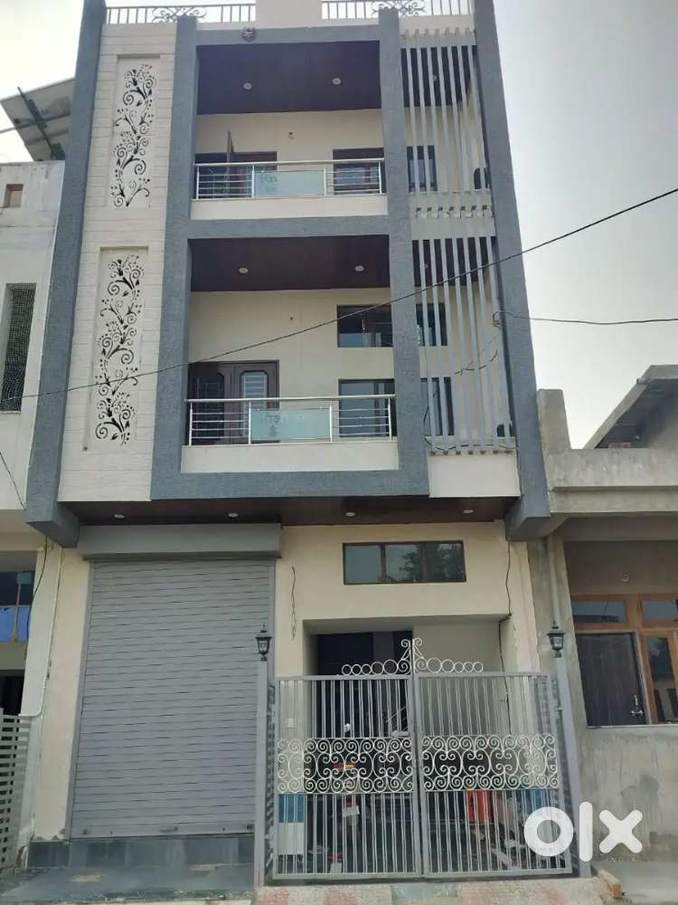 1st Floor of independent house is available for rent