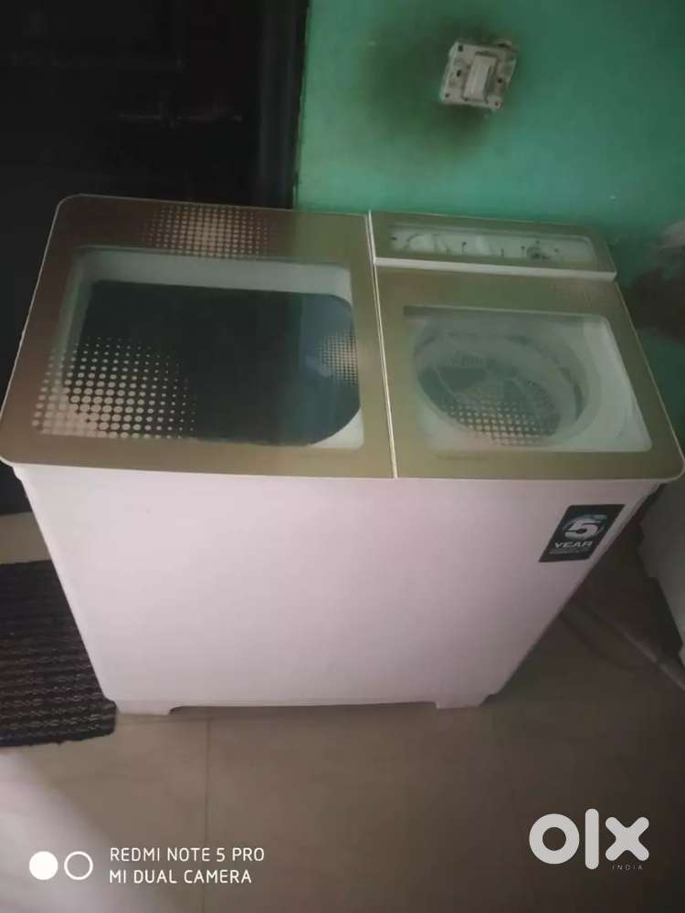 GODREJ SEMI AUTOMATIC WASHING MACHINE