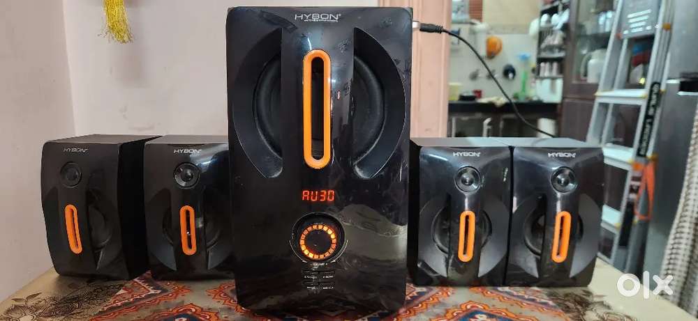 SELLING HYBON MUSIC PLAYER WITH 4 SPEAKERS