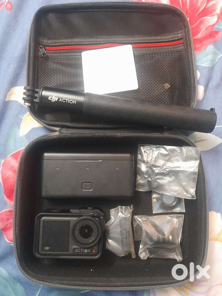 DJI Osmo Action 4 Adventure Combo
