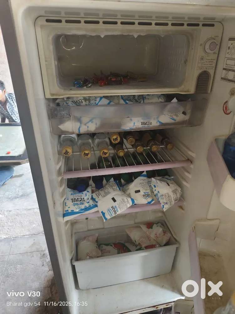 Ig નું ફ્રીઝ વેચવા નું છે