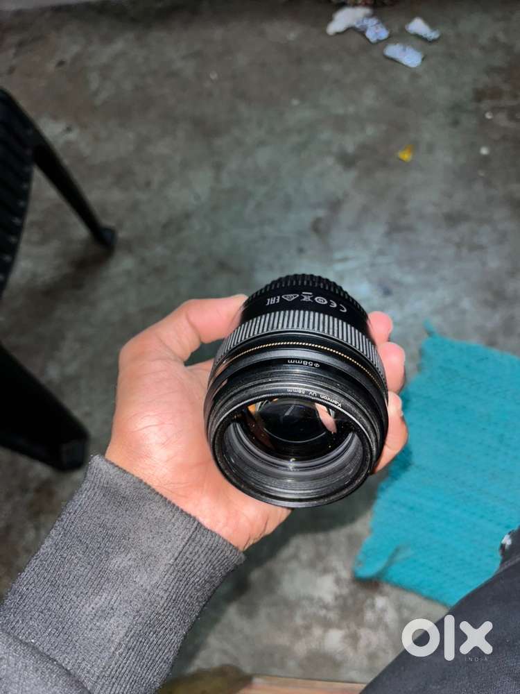 Ultrasonic canon 85 mm lens