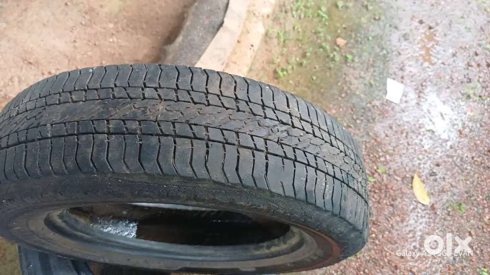 WagonR 2013 model 2 tyres