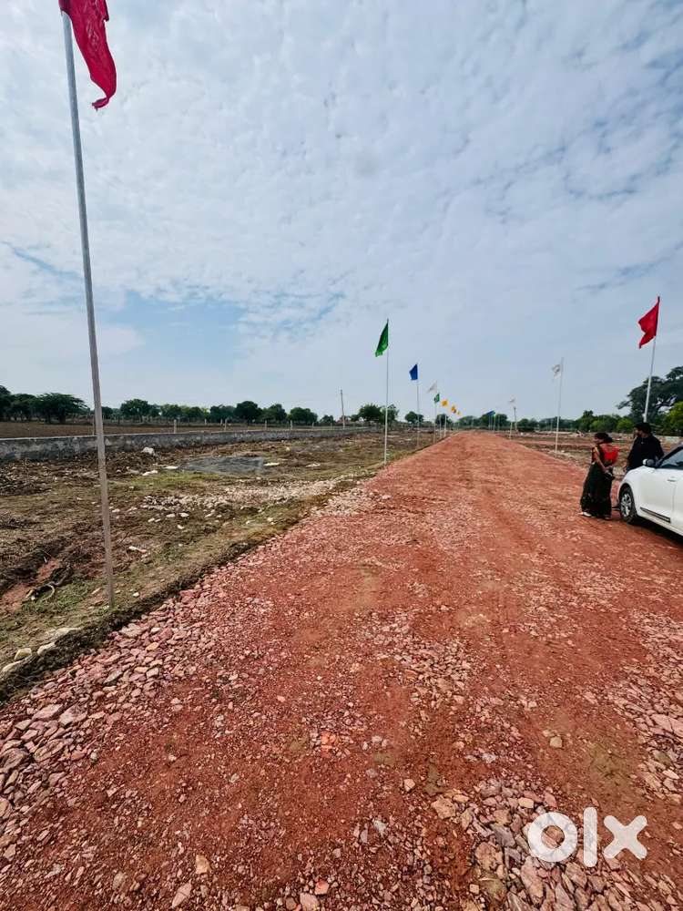 Aaj Apne sapnon ka plot book Karen