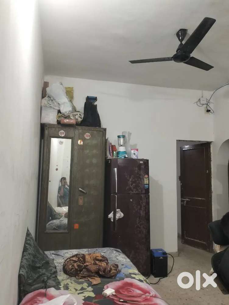 Looking for flat mate, roommate, room sharing