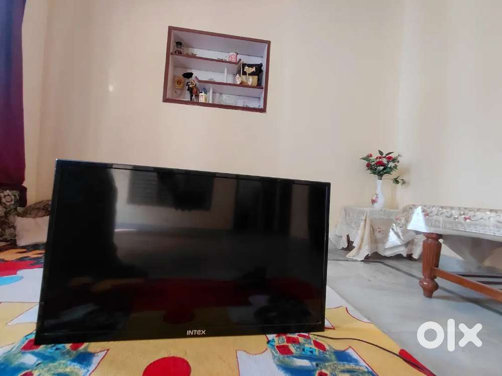 Intex 32 inches tv