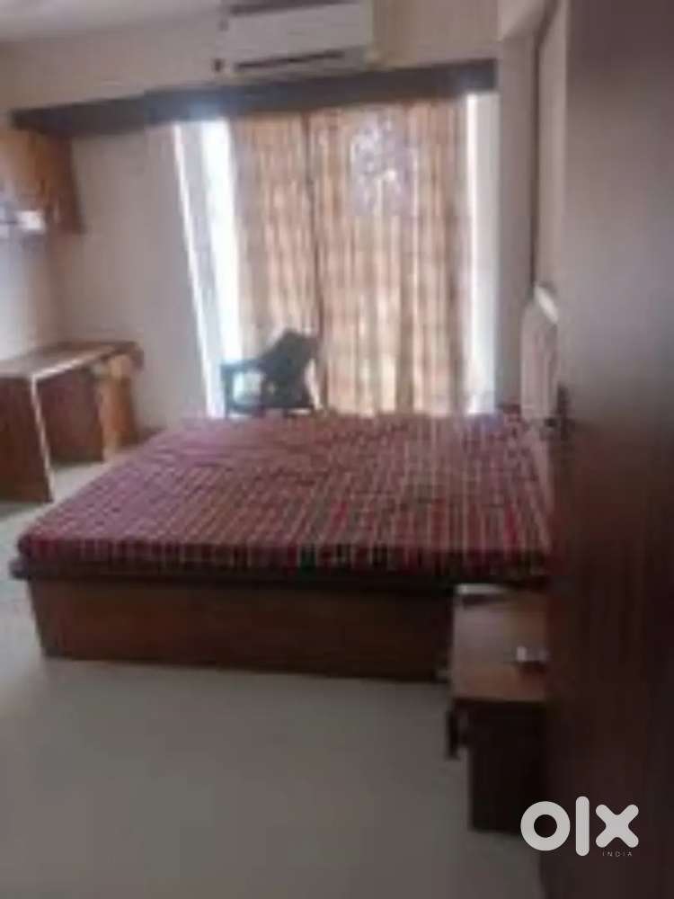 2 Bhk 2 bath FAMILY facing park sector 40 D Chandigarh