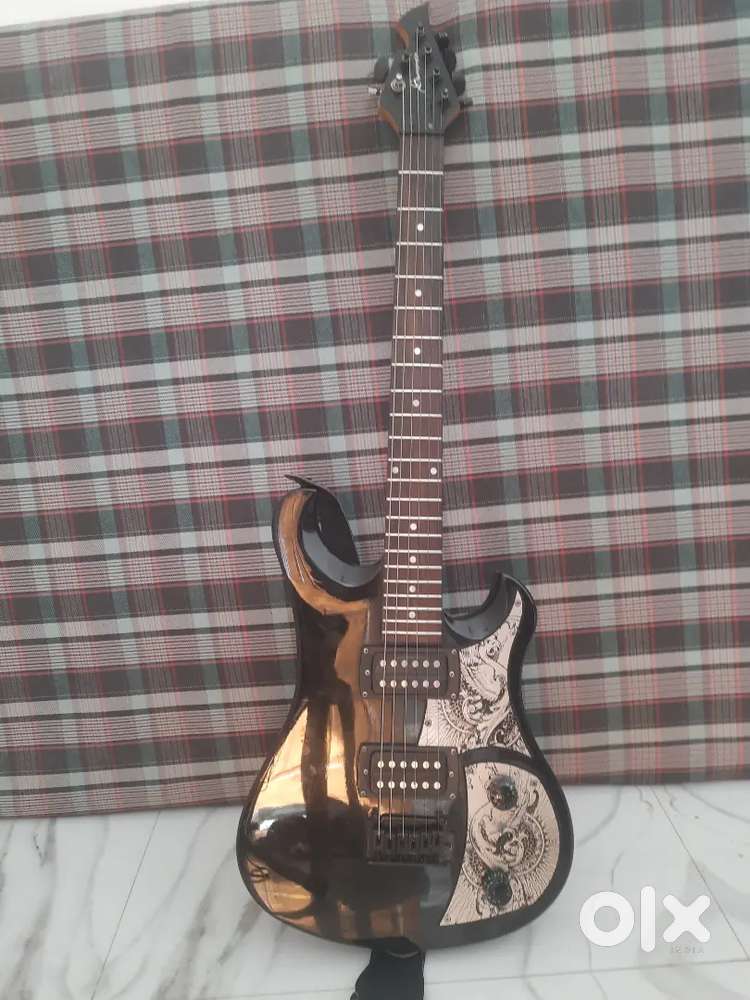 Electric guitar set urgent sale