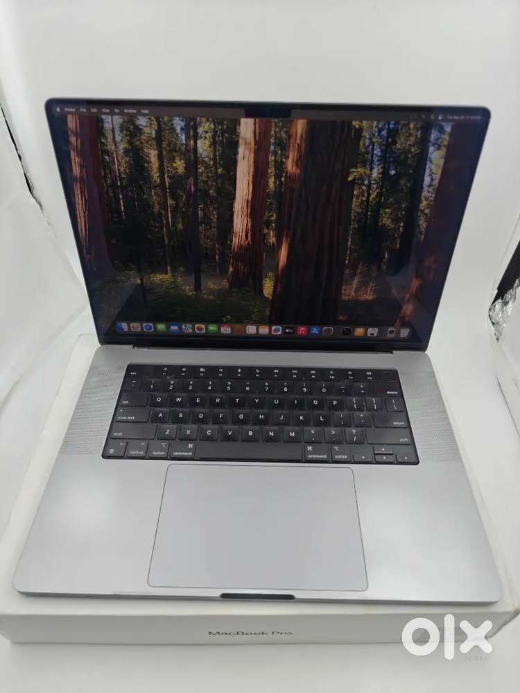 MacBook Pro M1 Max 16inch 32GB/512GB Space Gray (Good Condition)