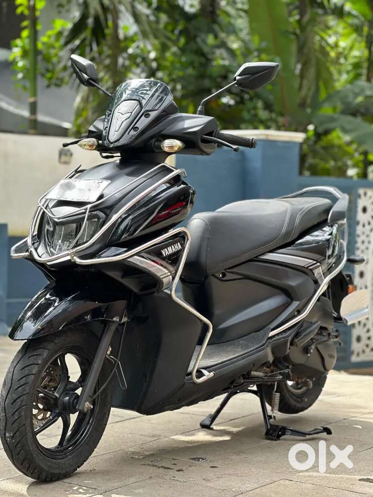 Yamaha Ray Zr Hybrid Disc Digital meter Low kilometre