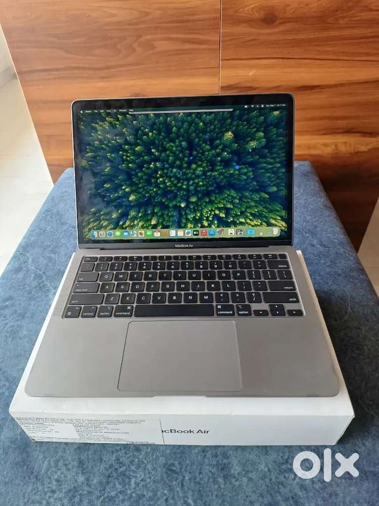 MacBook m1 air with box 100 cycle cound