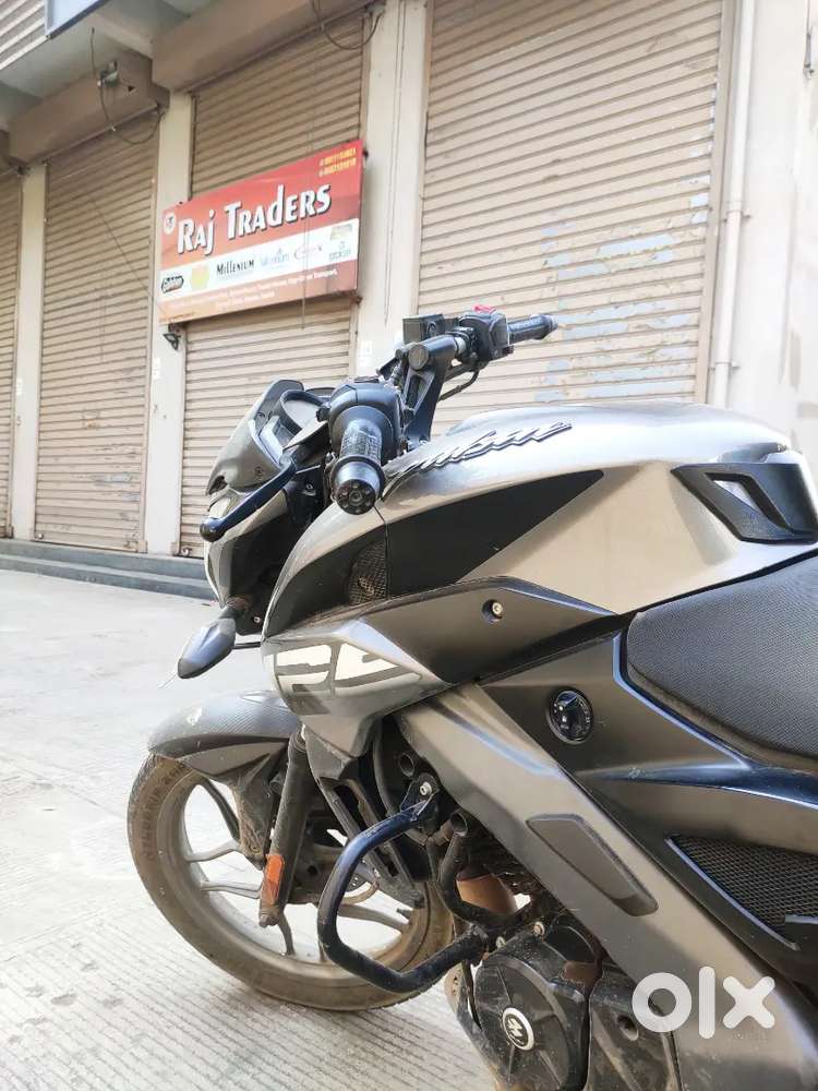 Bajaj NS125