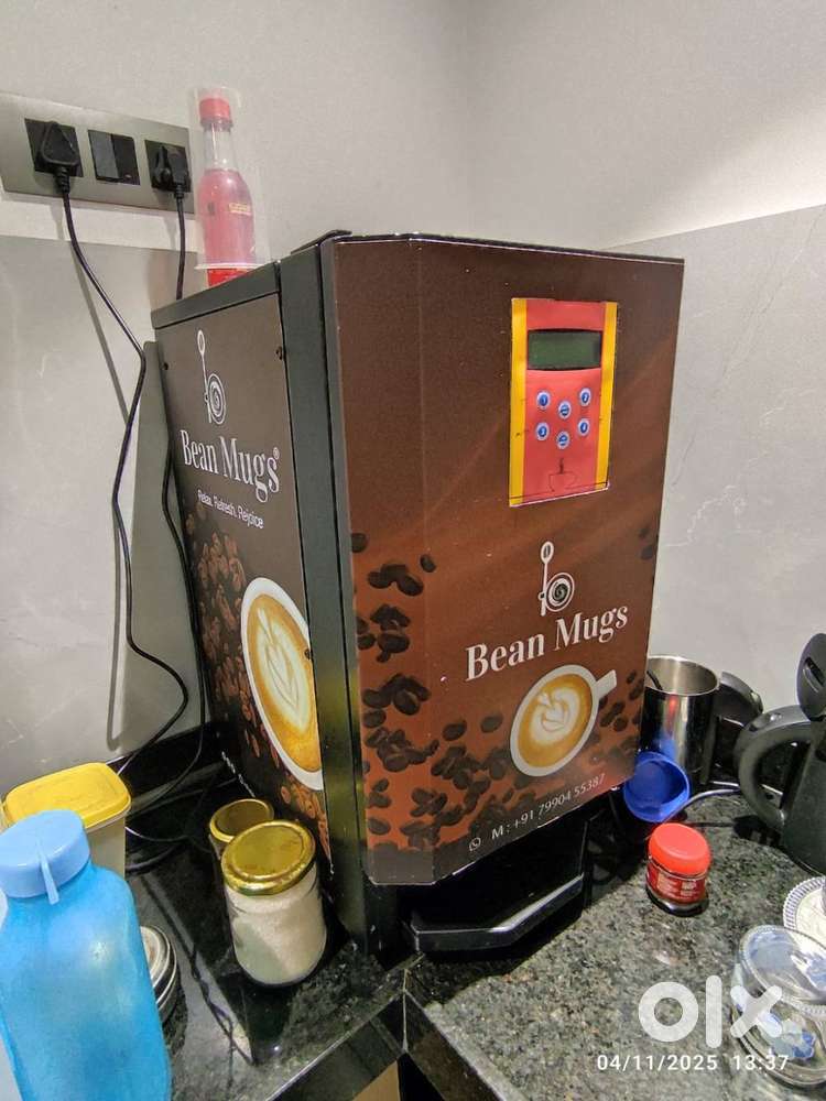 Coffee and tea machine