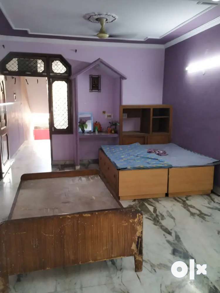 It ia property in bamba road sabji mandi we are selling two floors