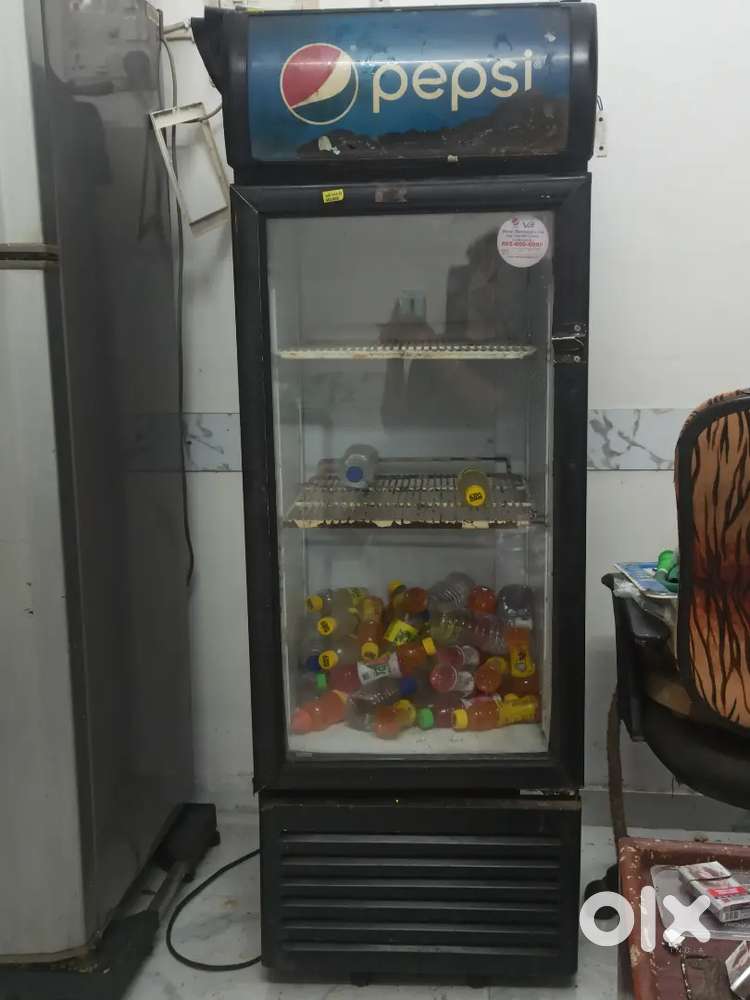 Commercial display fridge