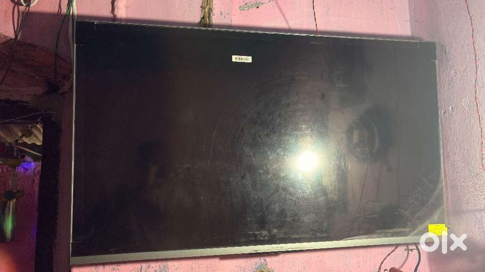 Xiaomi Smart TV.( 43 inch ). And 30 watts sound