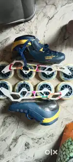 Skating shoes