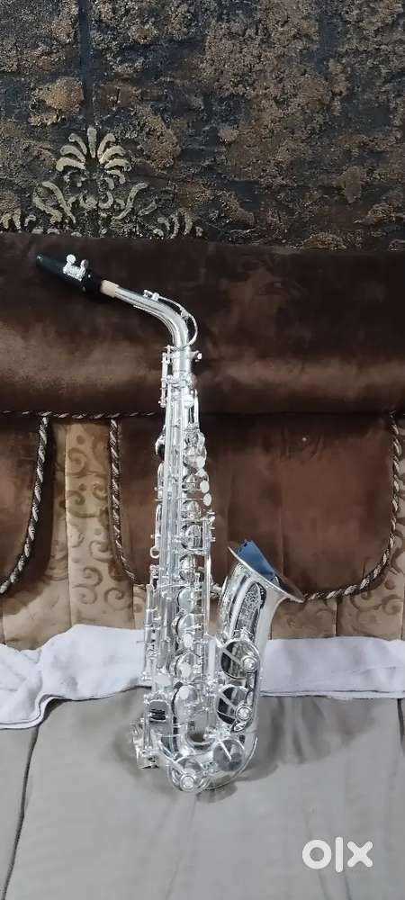 Saxophone sell