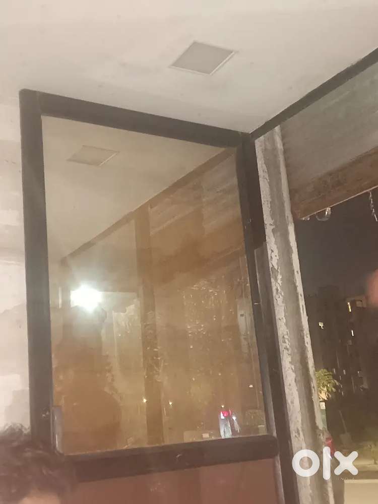 Flet temaj godown rent pr aapva na che( vadsar + manjalpur)