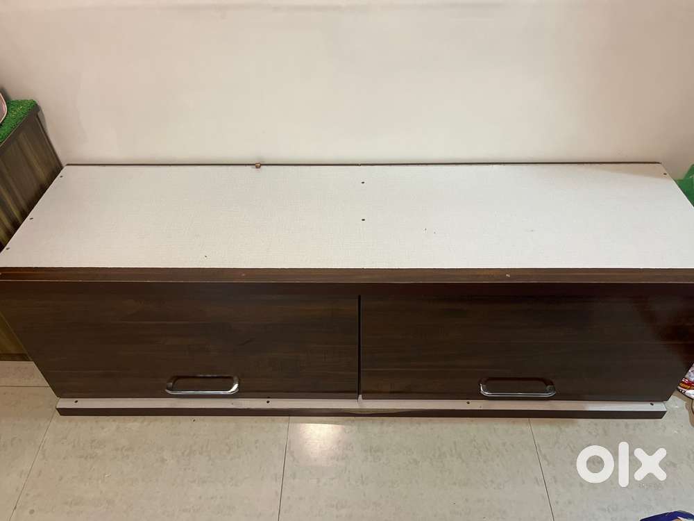 Multipurpose wooden seater