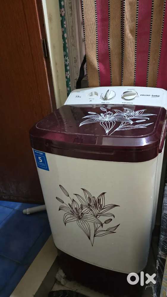 Tata Voltas semi automatic washing machine