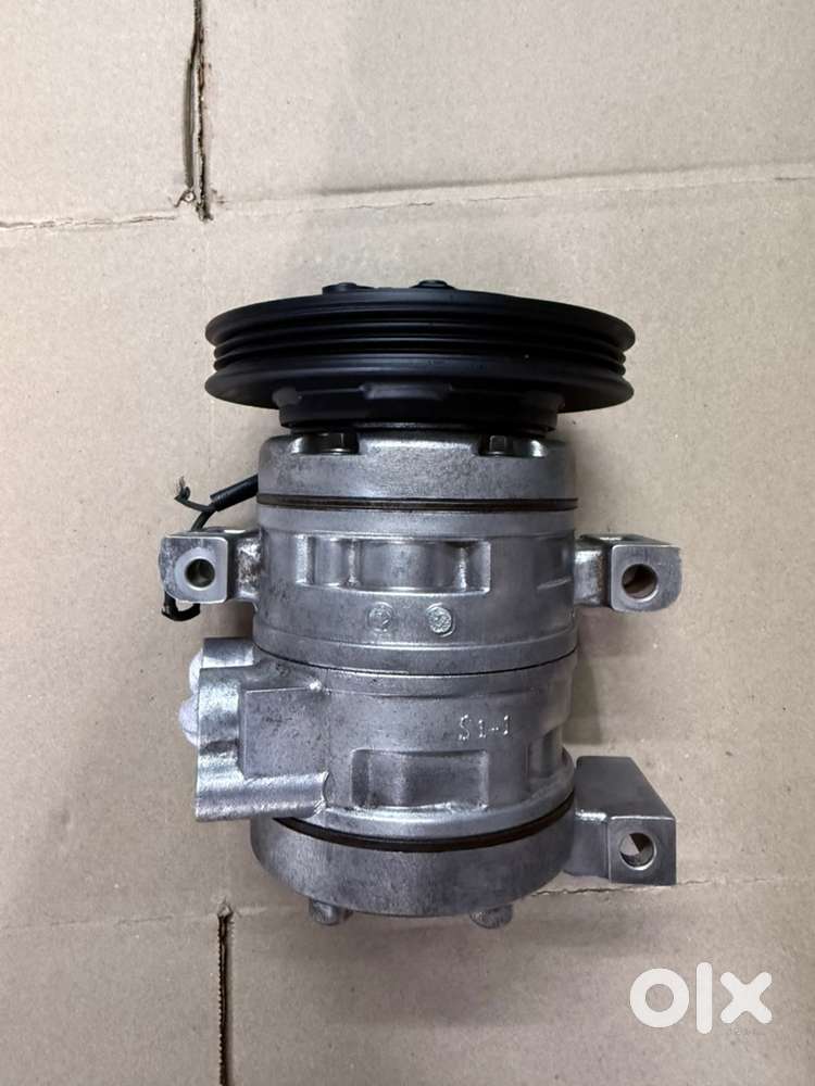 RENAULT KWID CAR AC COMPRESSOR SUBROS ORIGINAL AC COMPRESSOR OEM.