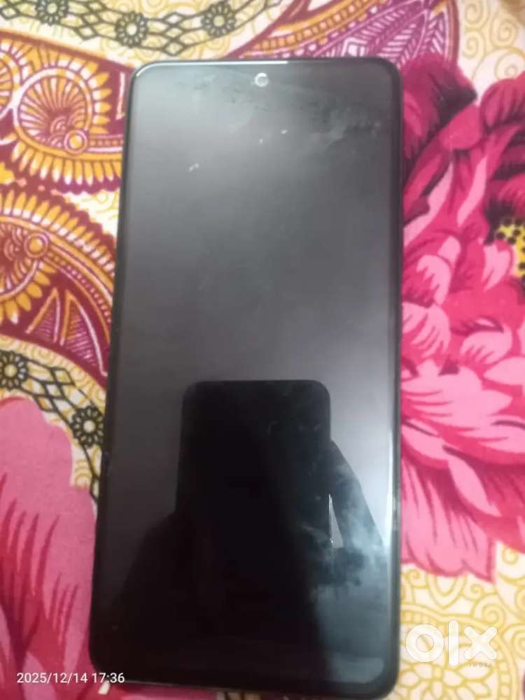 Vivo y 400 5g  , 2 month old including bill,  box, charger and cover .