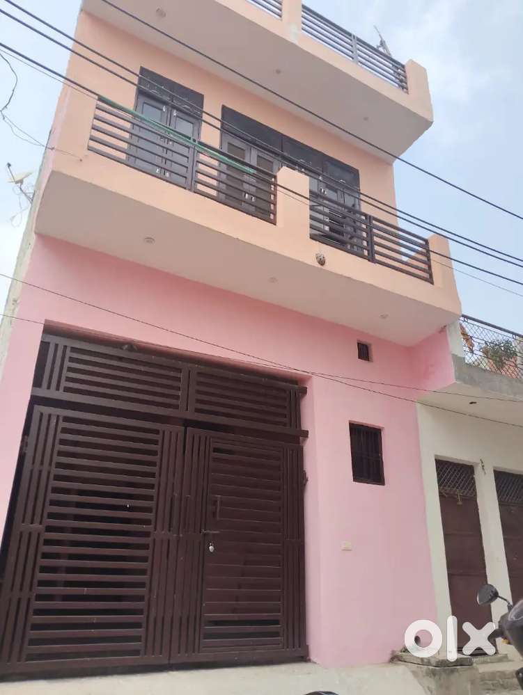 Small size plot available on Emi on 0% interest