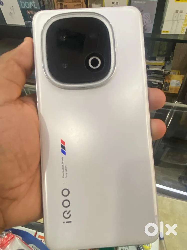 IQOO 13 MOBILE 6 MONTH'S OLD