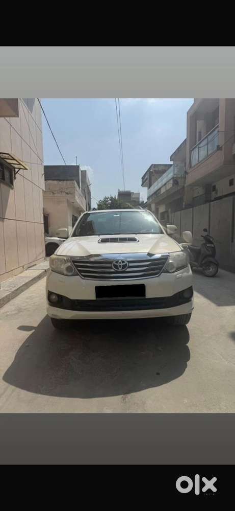 Toyota Fortuner 2014 Diesel 200000 Km Driven