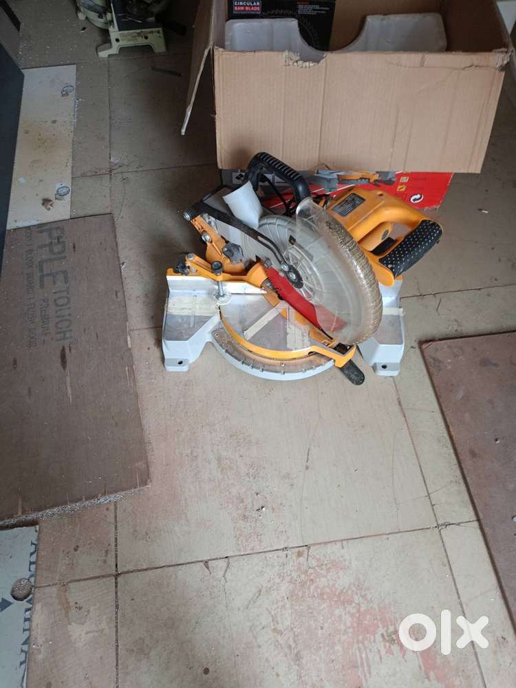 Miter saw machine