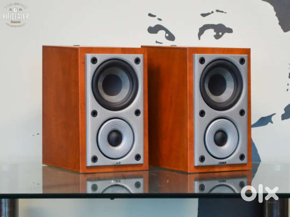Jamo E 700 surrounding speakers