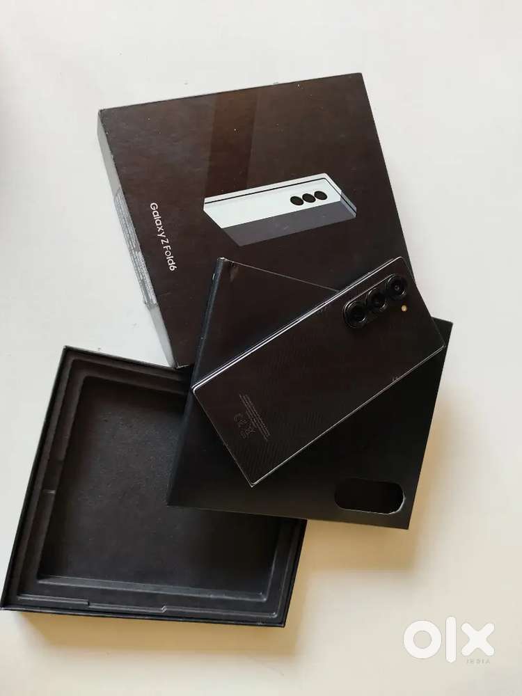 Samsung Galaxy z fold 6 crafted black 12/256gb perfect condition