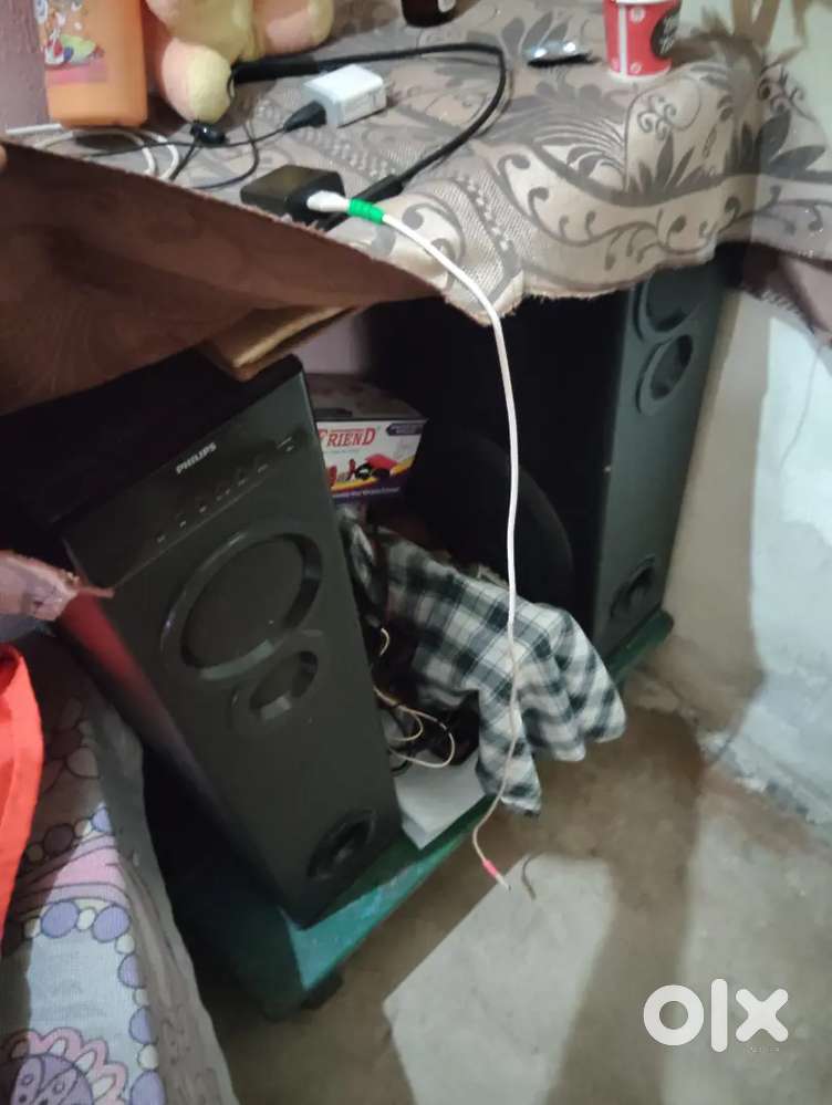 Philips home theatre very good conditions no problem