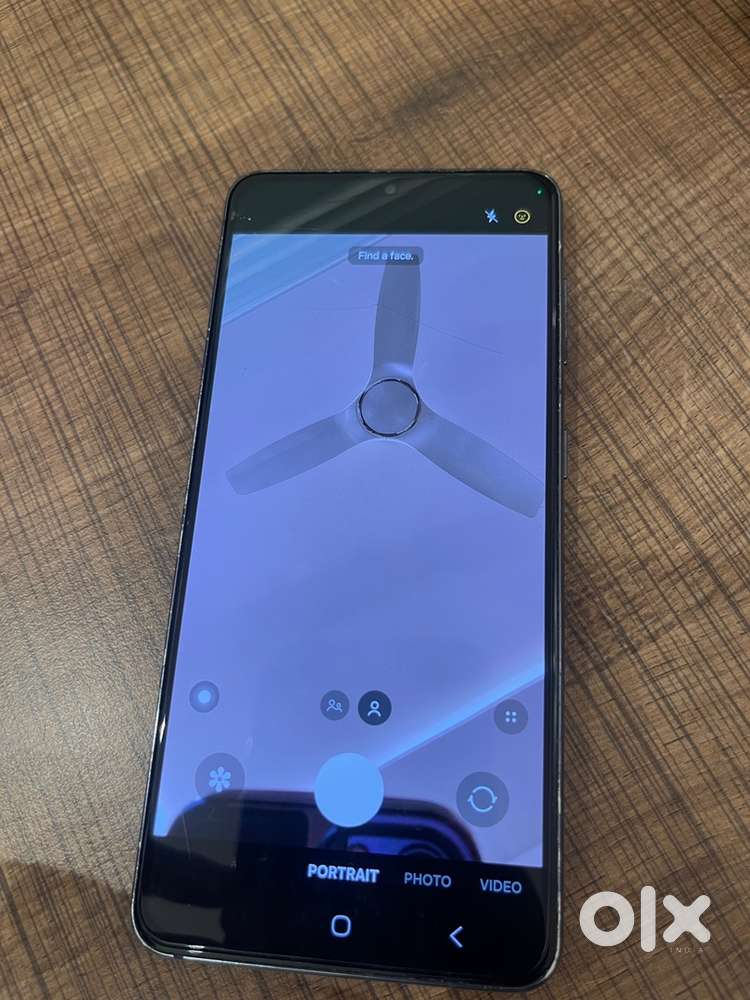 S21 samsung excellent condition