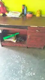 Computer table
