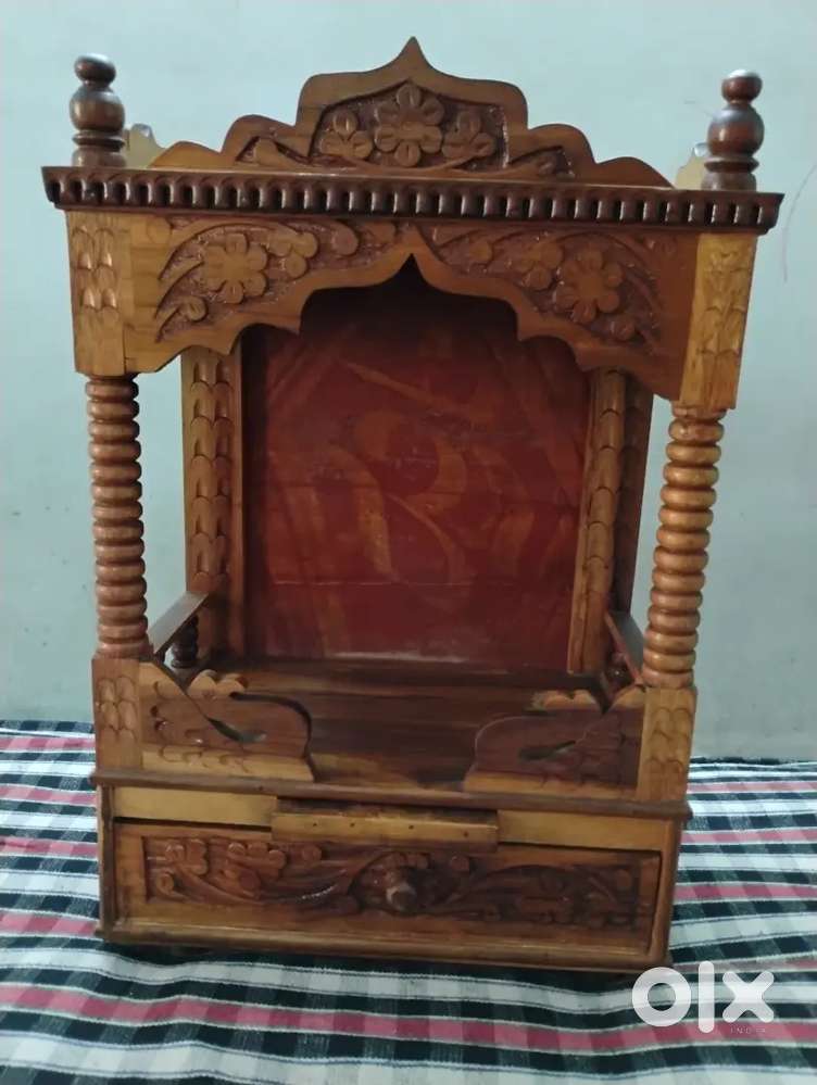 Used original Saagwan wood polished temple