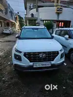 Hyundai Venue 2019 Petrol 100000 Km Driven