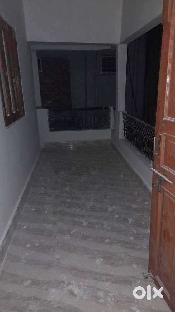 On road kokar chowk ,3 bed room,2 bathroom,1 balcony+kichine