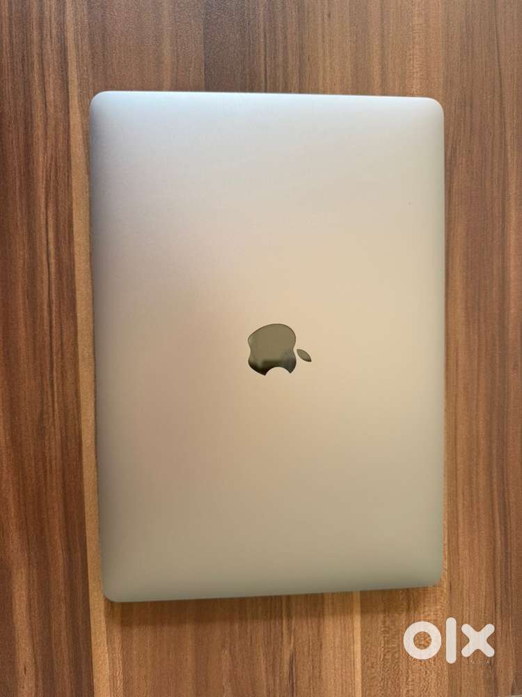 Macbook pro M1 (with touchbar)
