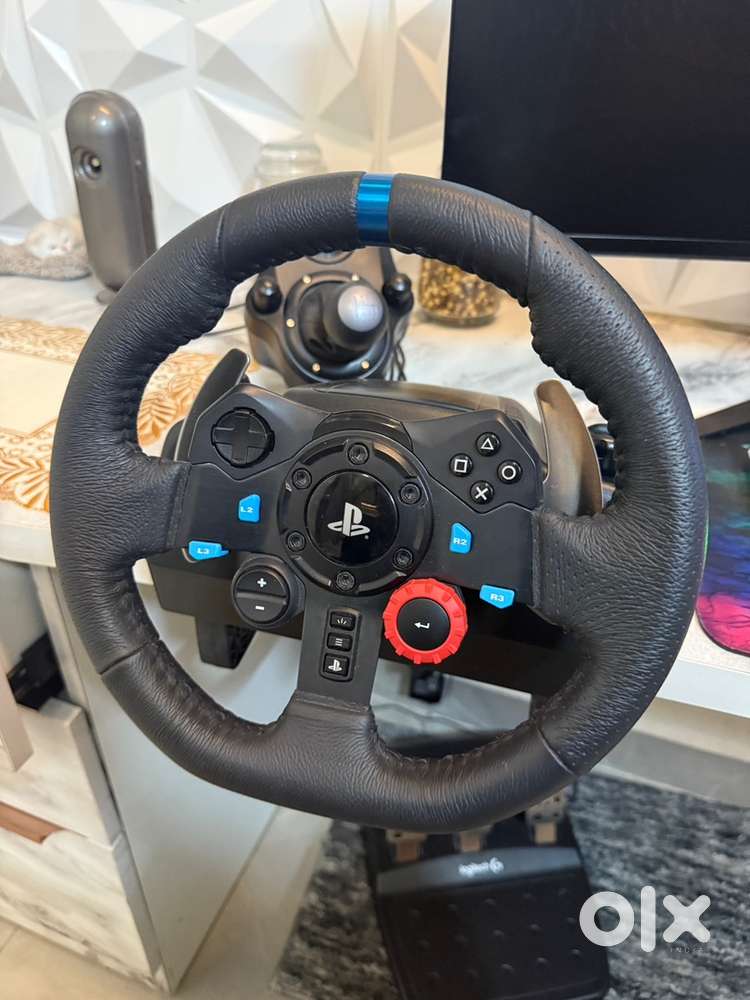 Logitech g29 stering wheel with gear