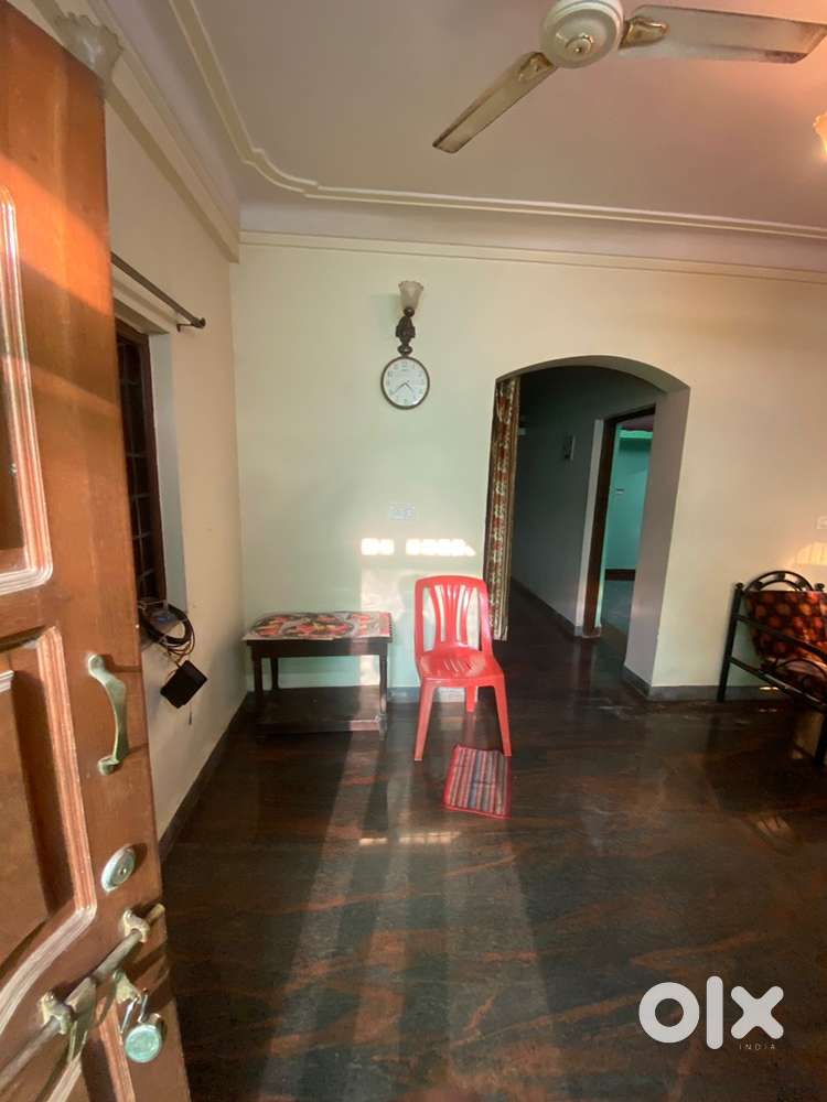 2BHK Semi-Furnished Flat for Rent – Taleigao