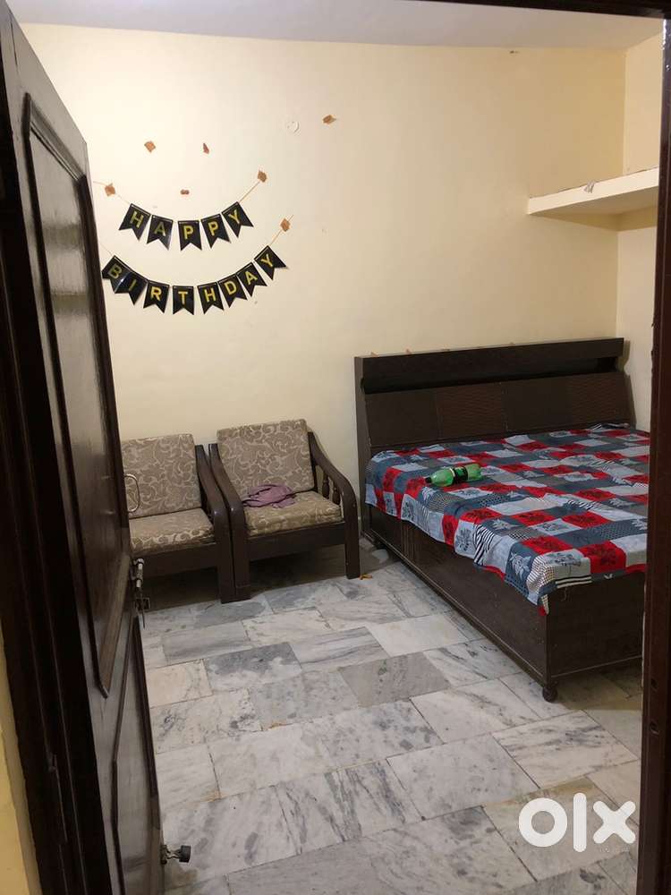 Urgent girl   Vacancy Beuation