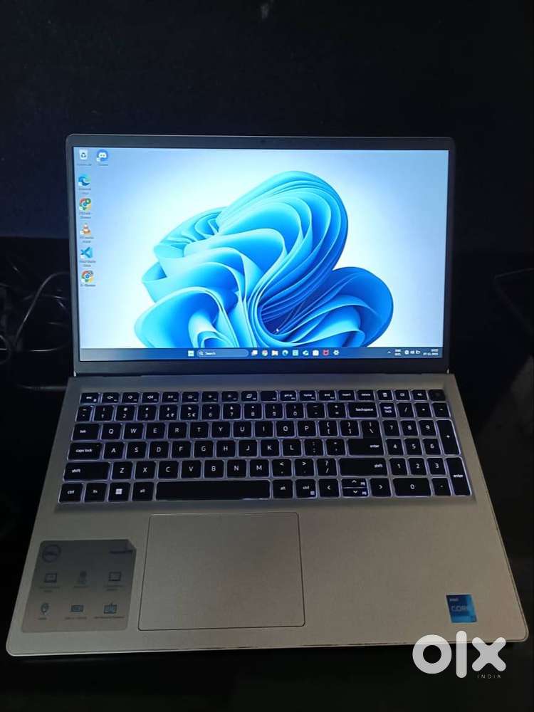 Dell Inspiron 15 3530.