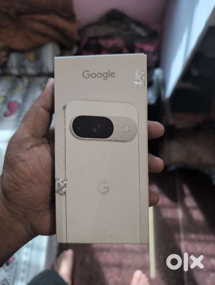 Pixel 9 12 GB ram and 256 GB 5days old mobile