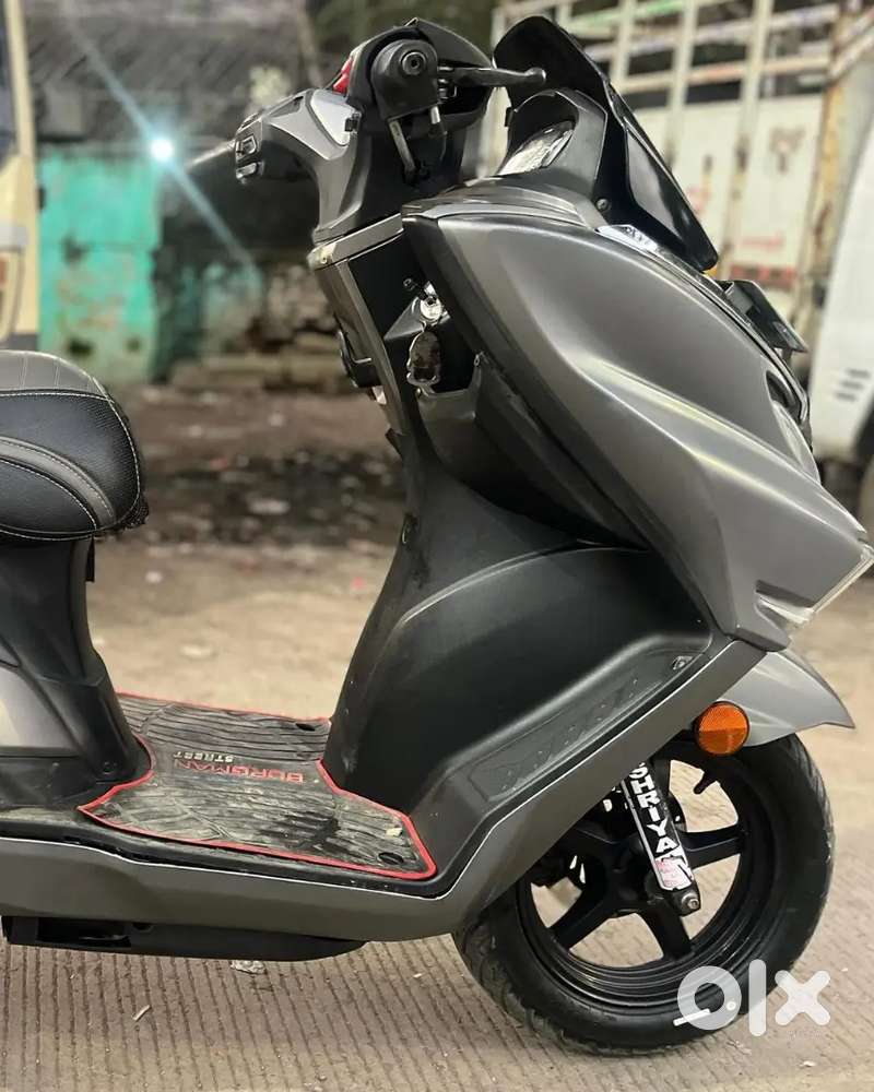 Suzuki Burgman Street