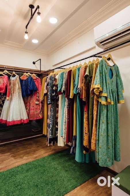 Need 2 Female for my Boutique